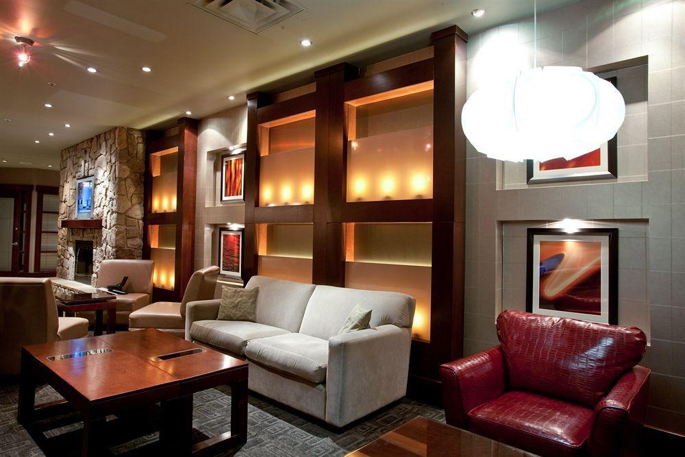 Sandman Hotel Edmonton West Bagian luar foto