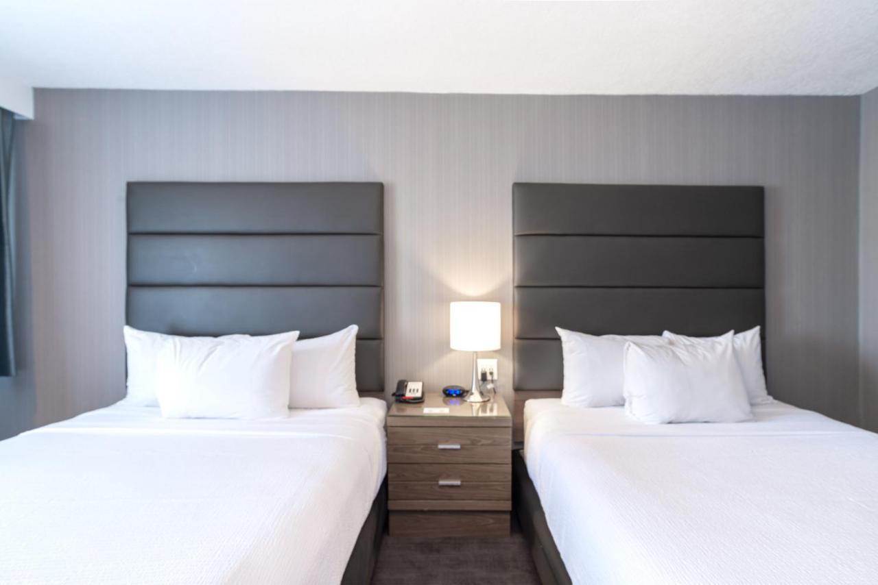 Sandman Hotel Edmonton West Bagian luar foto