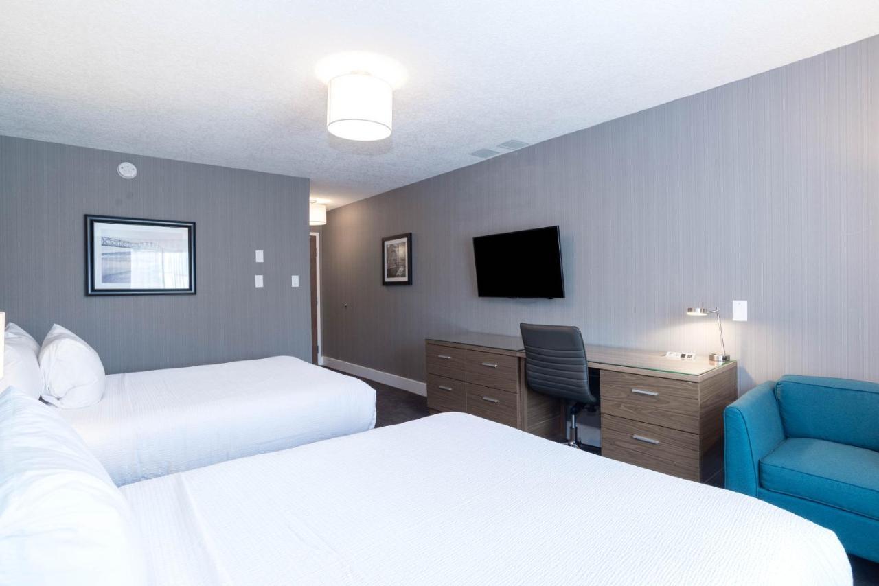 Sandman Hotel Edmonton West Bagian luar foto