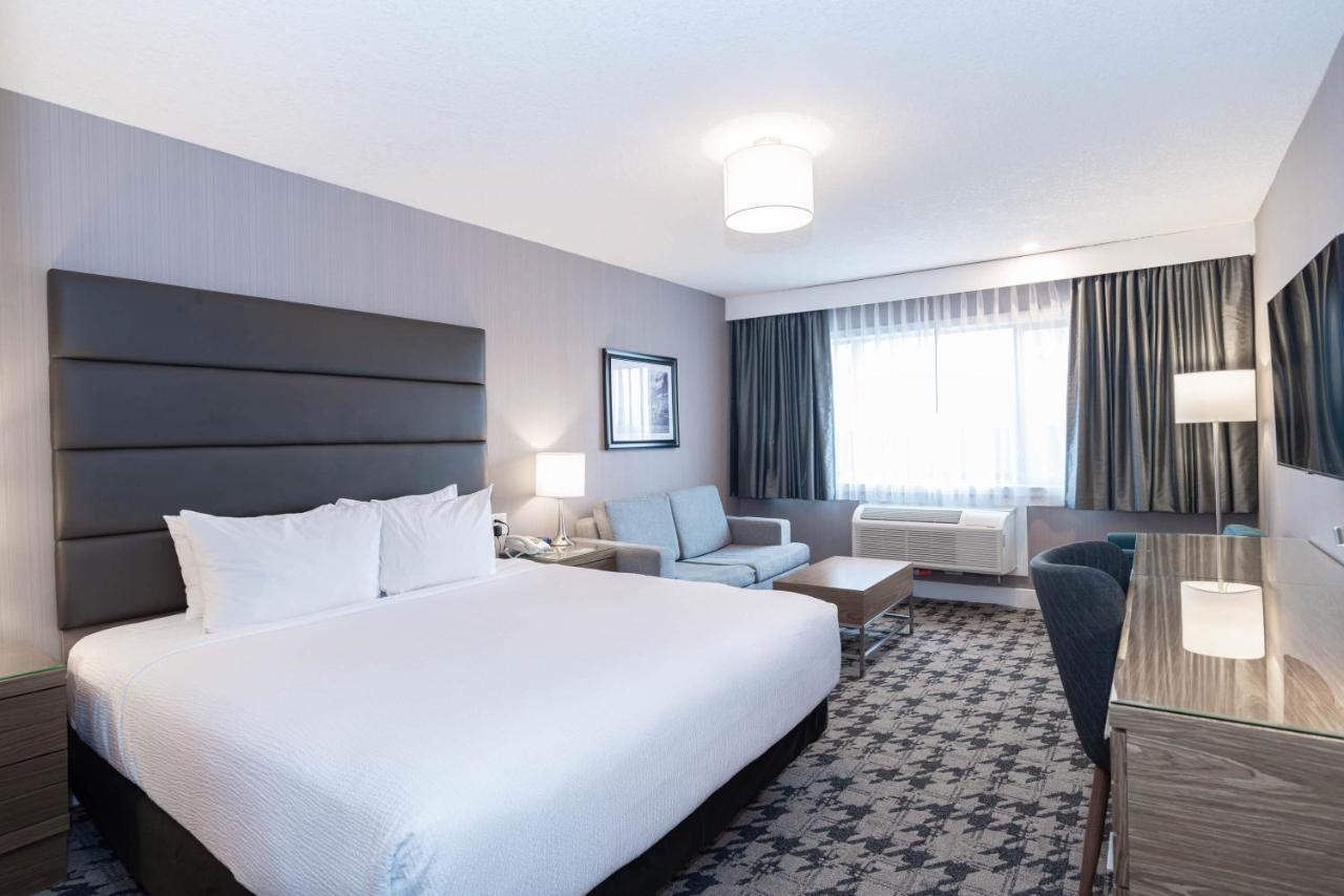 Sandman Hotel Edmonton West Bagian luar foto