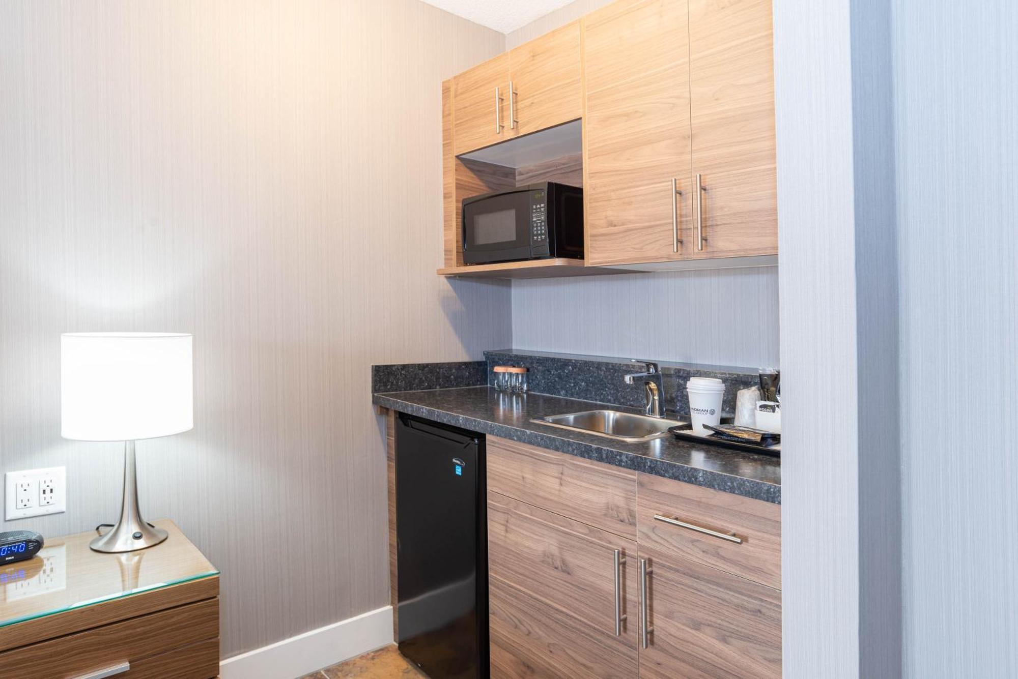 Sandman Hotel Edmonton West Bagian luar foto