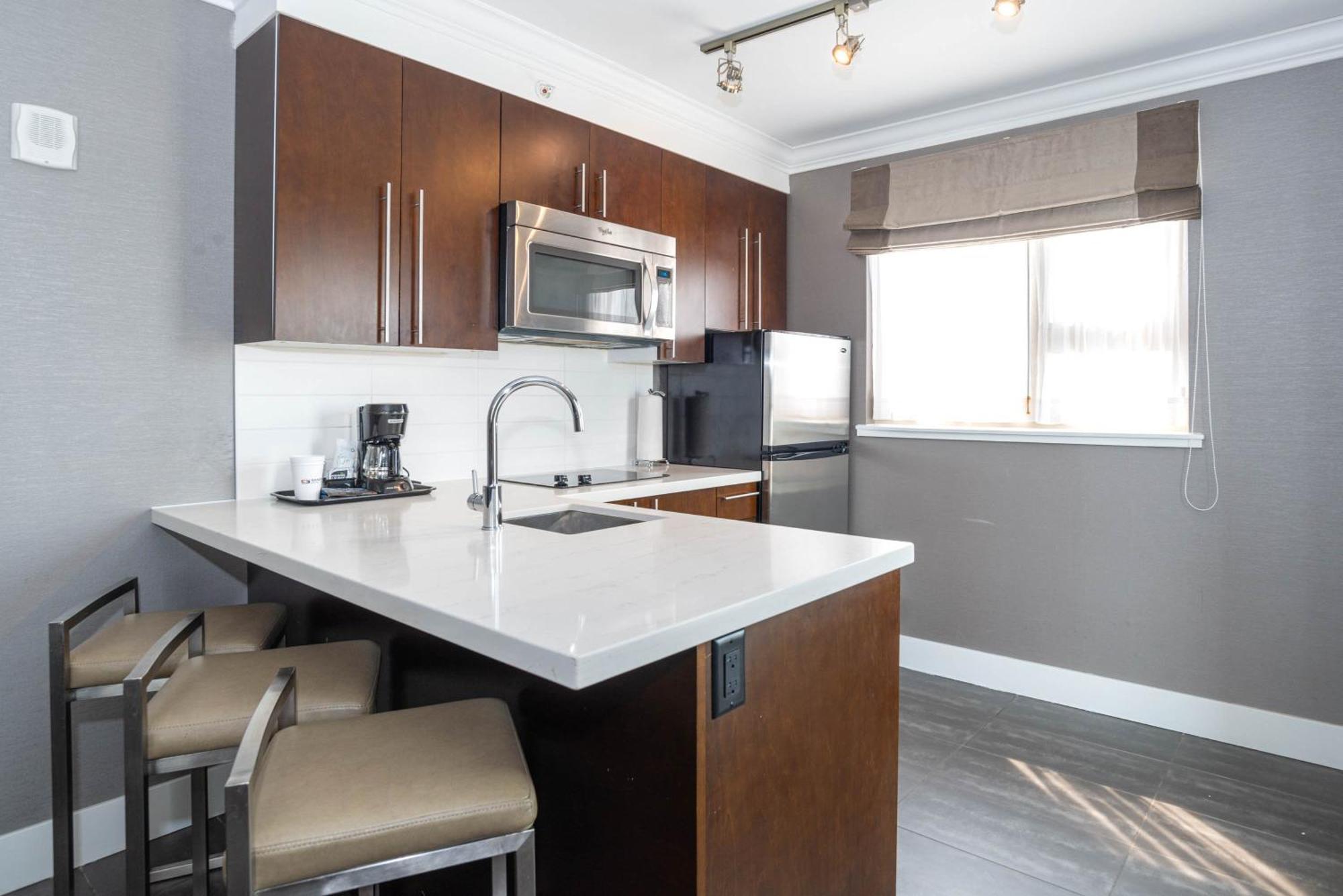 Sandman Hotel Edmonton West Bagian luar foto