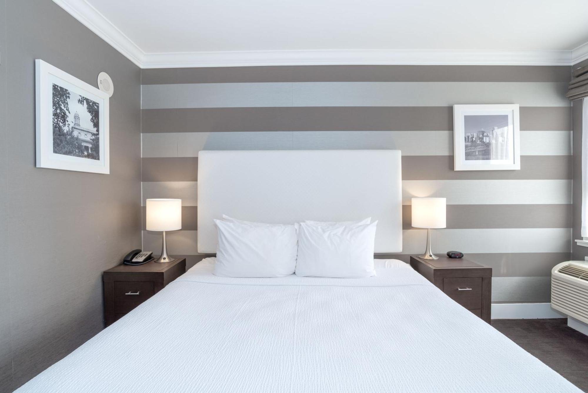 Sandman Hotel Edmonton West Bagian luar foto