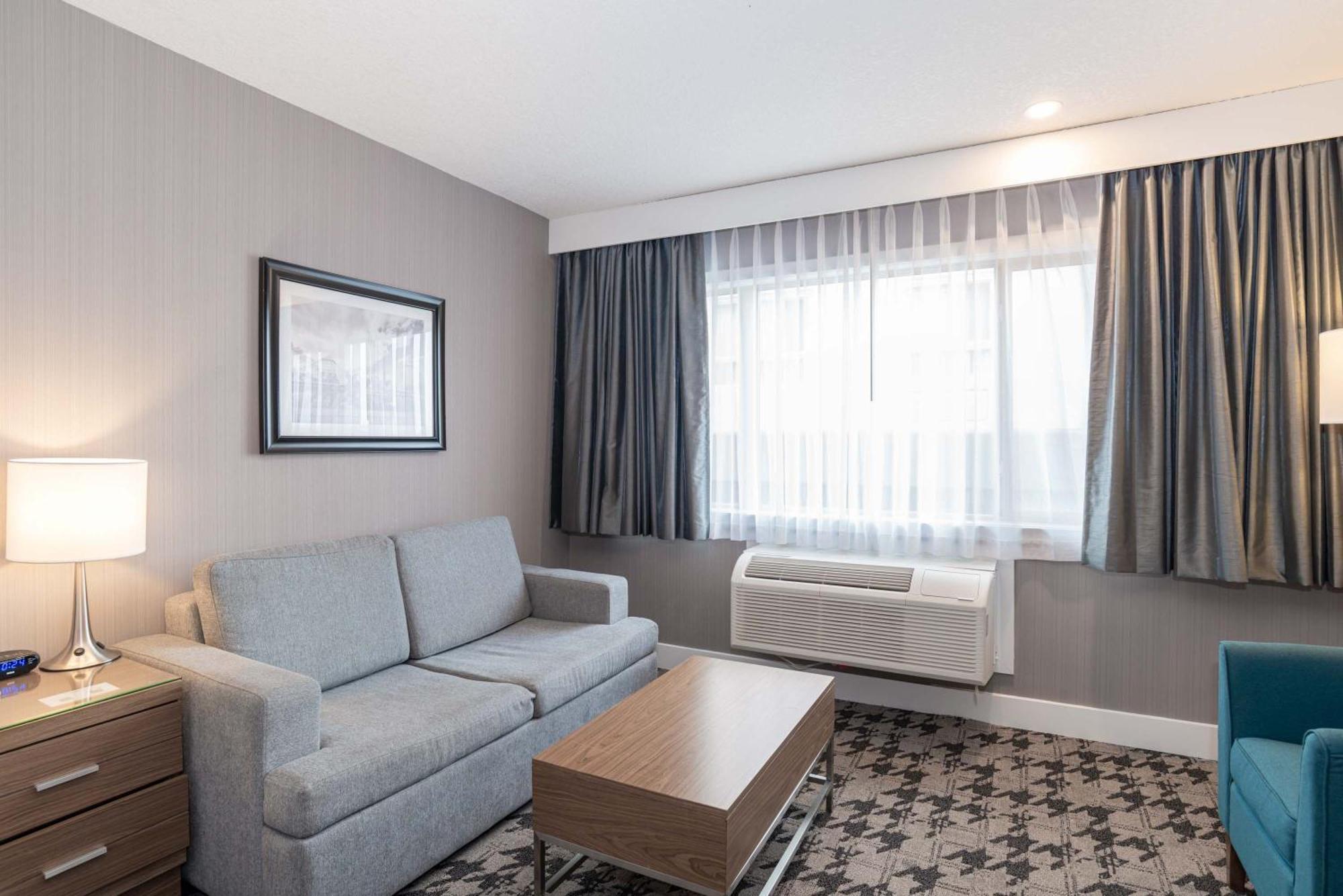Sandman Hotel Edmonton West Bagian luar foto