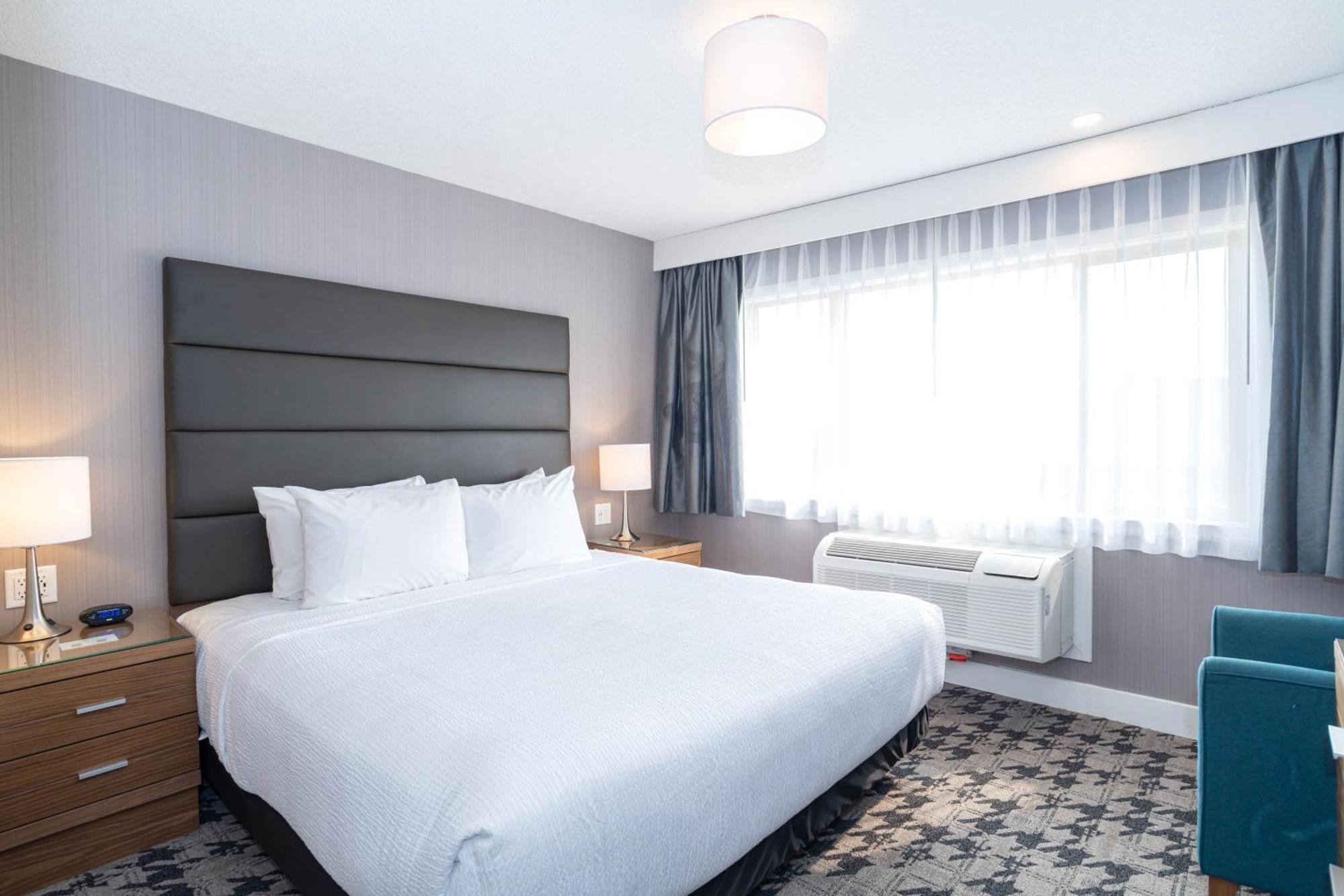 Sandman Hotel Edmonton West Bagian luar foto