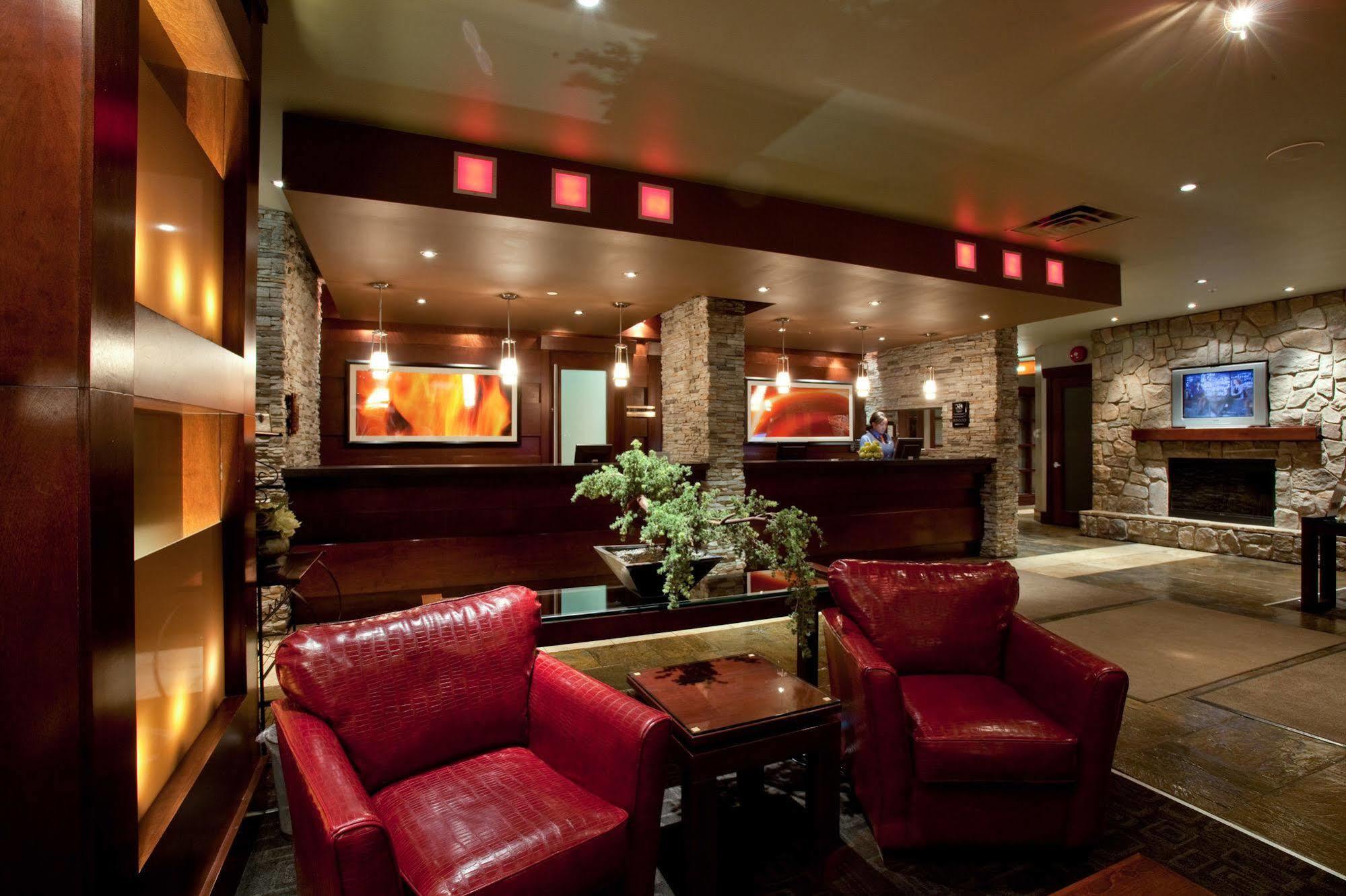 Sandman Hotel Edmonton West Bagian luar foto